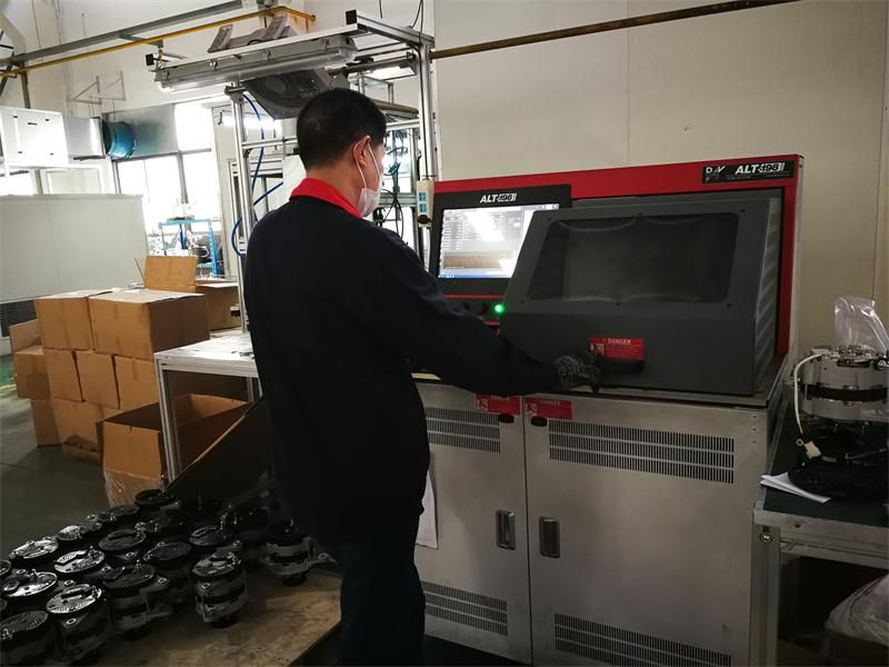 7966 Alternator 140 AMP/12 Volt, Cw, 6-Groove Pulley, 02: 00 Plug Clock• Delco CS144 Late IR/Ef